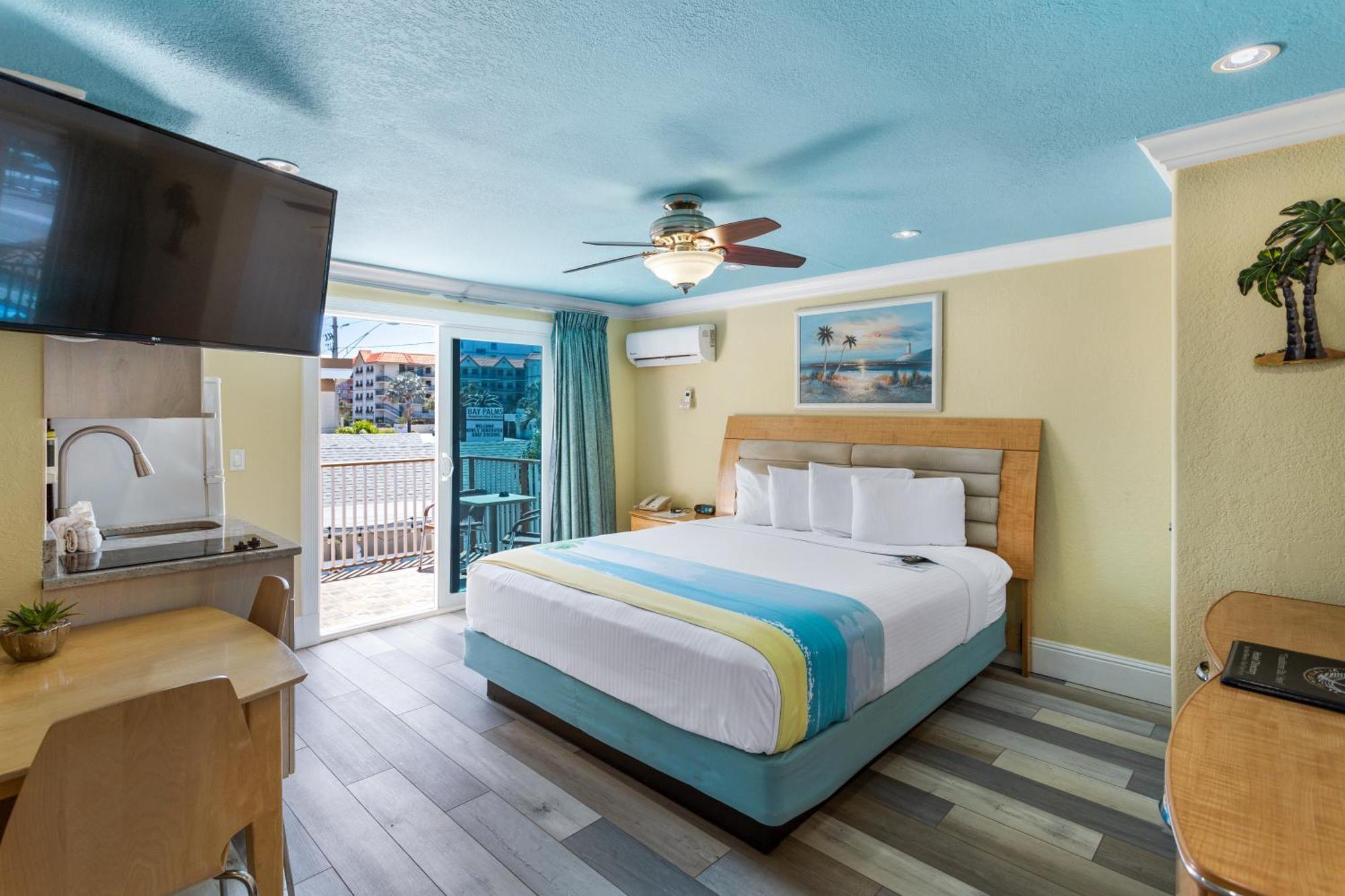 Bayview Plaza Waterfront Resort St. Pete Beach Bilik gambar